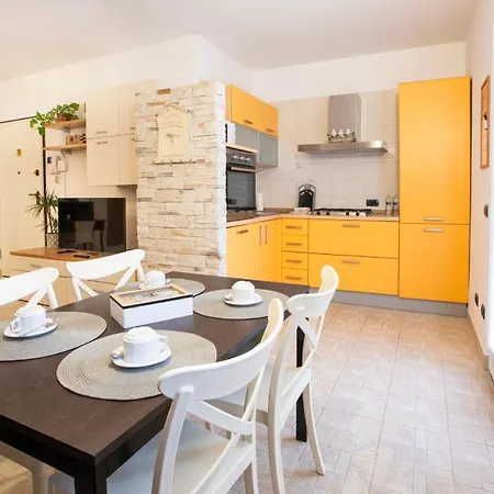 Blueberry - Historic Center Maggiore * Luino