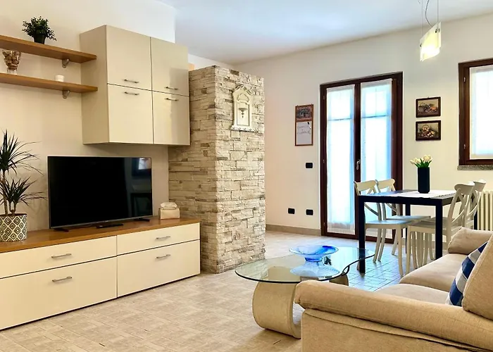 Apartament Blueberry - Historic Center Luino